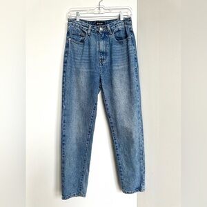 Nasty Gal Mom Jeans Mineral Wash Denim Tapered Leg High Waist Size 4